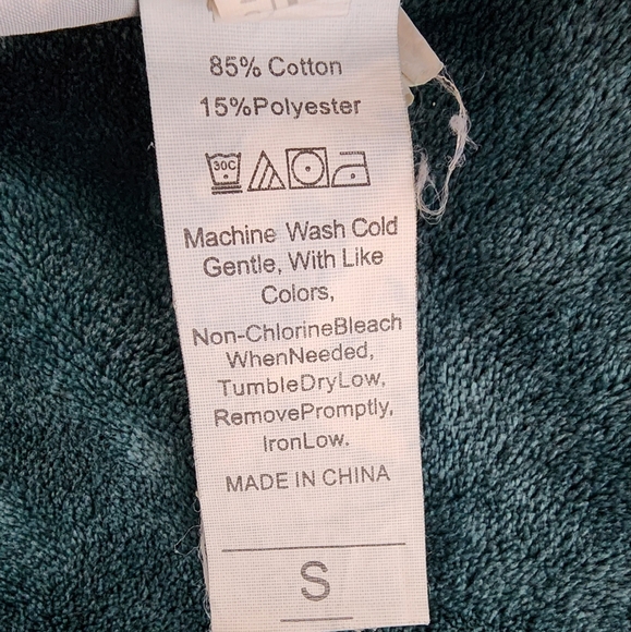 Shein Light Wash Cuffed Jean Shorts Size Small NWOT - Picture 3 of 3